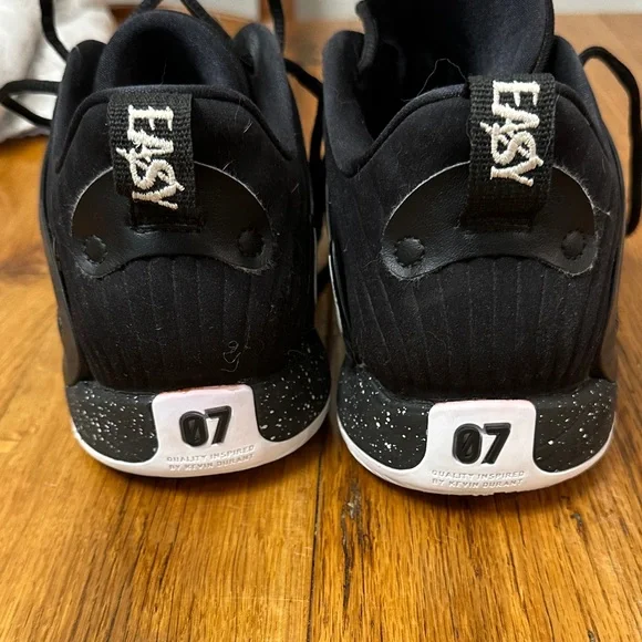 Nike KD Basketball Shoes - Picture 7 of 8